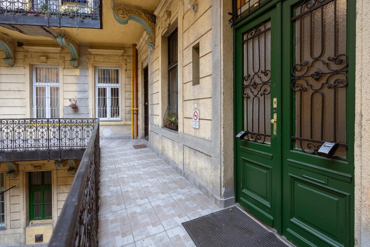 Modern Stylish Loft Next To New York Palace Budapest Exterior photo